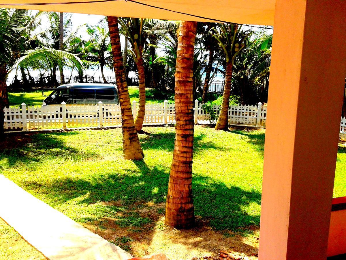 Ram'S Surfing Beach,Midigama Exterior photo
