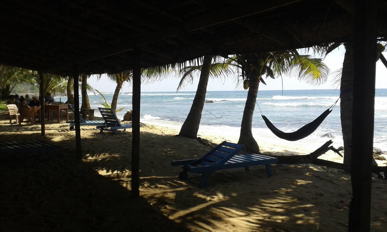 Ram'S Surfing Beach,Midigama Hotel Exterior photo