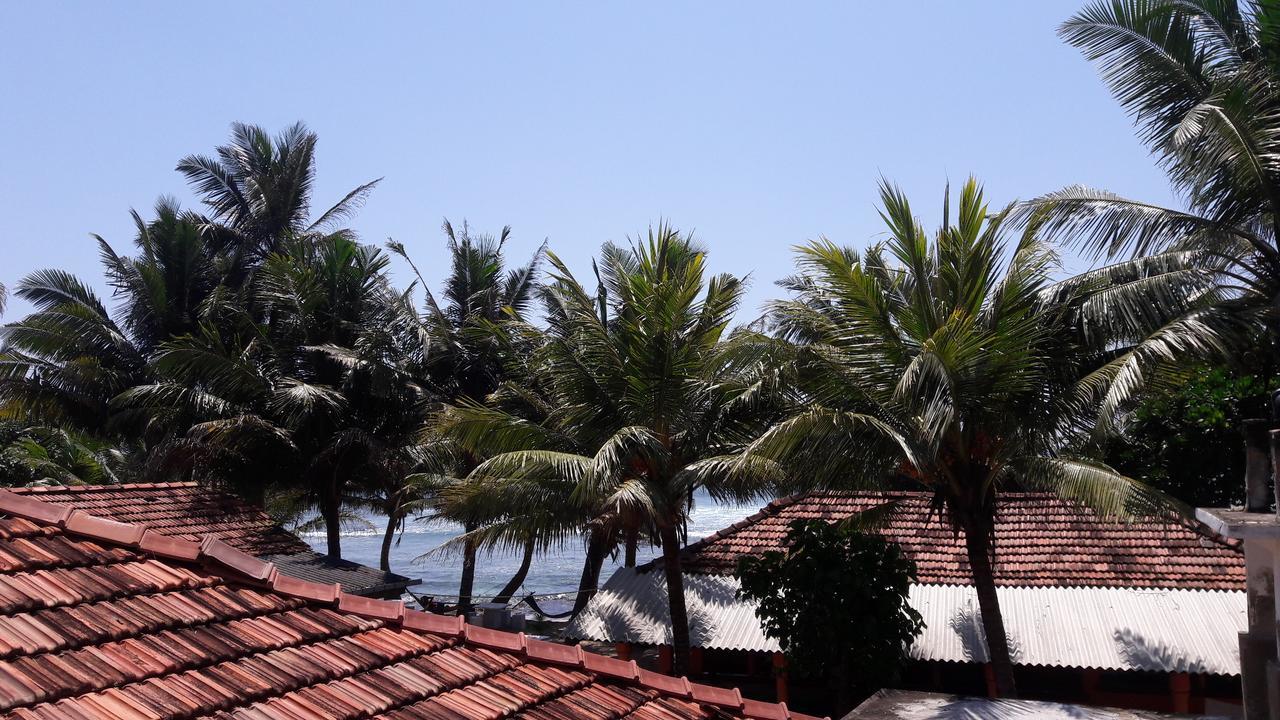Ram'S Surfing Beach,Midigama Exterior photo
