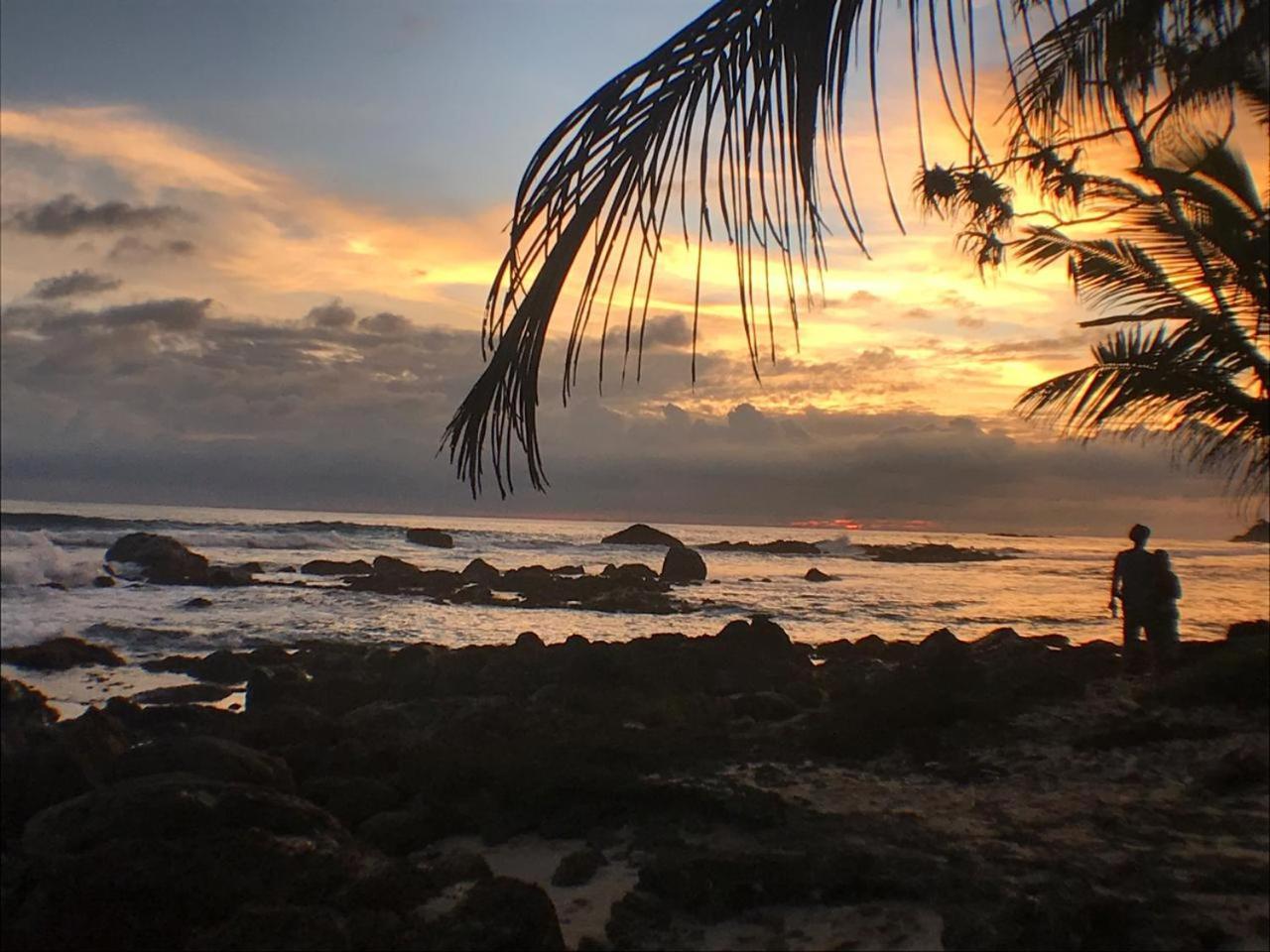 Ram'S Surfing Beach,Midigama Hotel Exterior photo