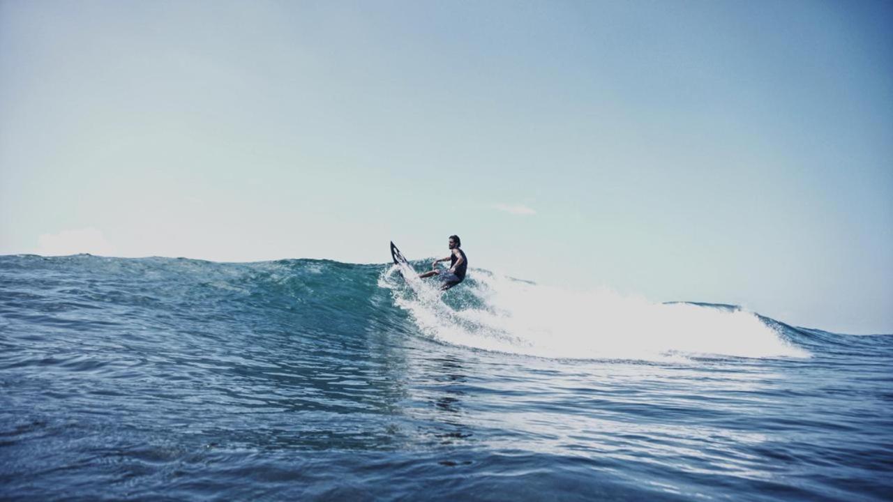 Ram'S Surfing Beach,Midigama Hotel Exterior photo