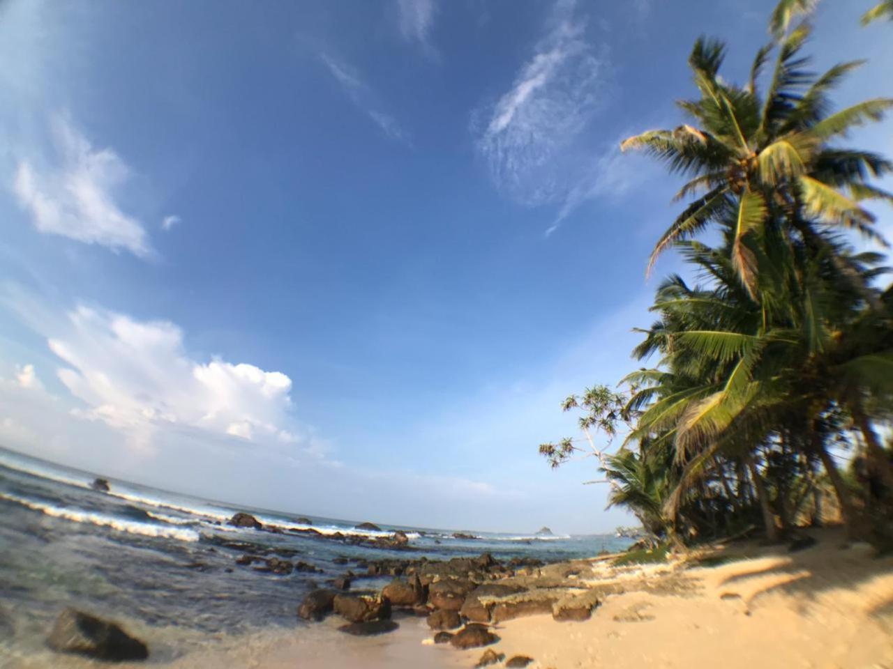 Ram'S Surfing Beach,Midigama Hotel Exterior photo